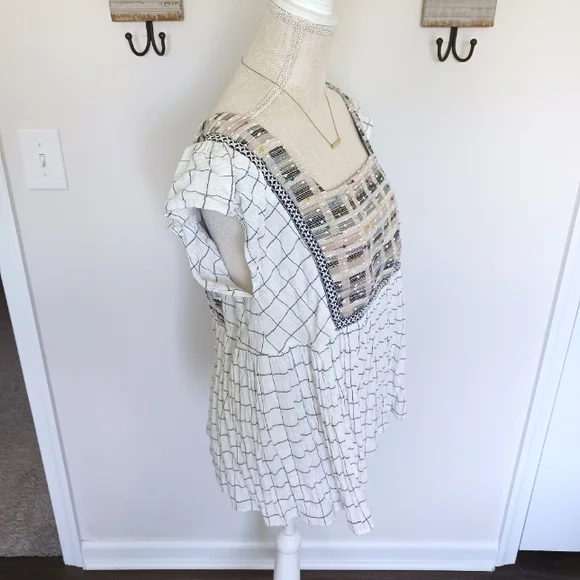 Entro Flutter Sleeve Boho Babydoll Style Top - Picture 7 of 10